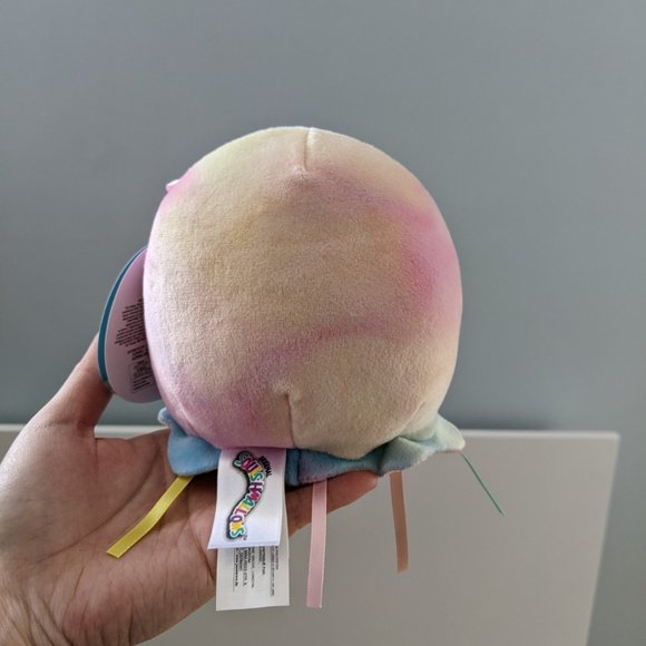 Squishmallows 5" Janet Jellyfish - Picture 3 of 3